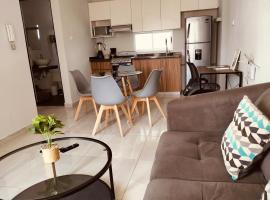 Departamento cerca de la playa，Cedro的飯店