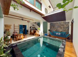 Lugadia Villas, hotell i El Nido