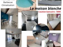 Maison 3chambres avec piscine, hotell i Istres