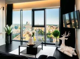 HANZA Black & White 17th floor SPA & Pool Free Parking by Stayly