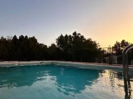 Atlantis 12, Maison d'hôtes et d'art