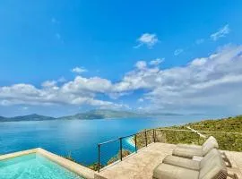 Window to the Sea - Phenomenal Pool and Hot Tub Villa
