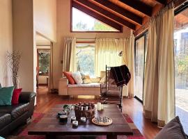Oceana Suites Bosque de Aculeo, hotel v destinaci Paine