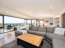 Hopewell House with Spa and Golf Course Views, hotel in Saint Andrews Beach