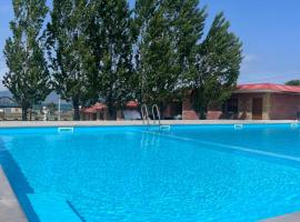 Cascade Resort Sevan, מלון עם בריכה בסבאן