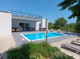 Villa Tempest with Private Pool and Jacuzzi