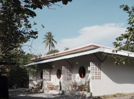 NP โฮมสเตย์ นอนเต็นท์ติดแอร์, pet-friendly hotel in Ban Kaeng Manao