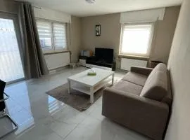 Holiday Apartment in Karben mit Parkplatz direkt vor der Wohnung-15min von Frankfurt, 25min bis Flughafen-self check in