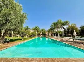 Sunny apartment with rooftop Water Park included