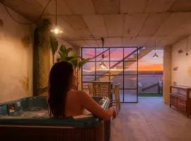 Escapada Refrescante con Jacuzzi, Barbacoa y Chimenea