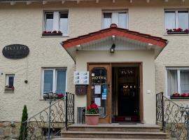 Hotel Il Cavallino, hotel v destinaci Warendorf