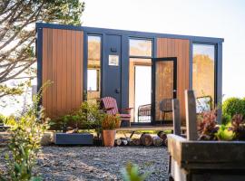 The Mini Mountain Hut 1 by Tiny Away, vila v destinaci Egmont Village