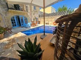 Charming Farmhouse with Pool