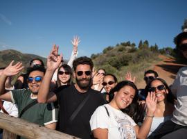 Black Swan Hostel Granada, hostel στη Γρανάδα