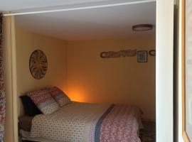Chambre Swingy - Gîte les Zazous, hotel v destinaci Lormes