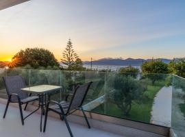 디아코프토에 위치한 비치 호텔 Theosis Signature Suites