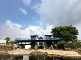 Deja Blu The River View Resort