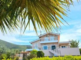 Loukissia Villa Mare