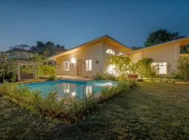 SaffronStays Roselle, Malavli - pet-friendly pool villa with modern interiors