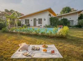 SaffronStays Roselle, Malavli - pet-friendly pool villa with modern interiors