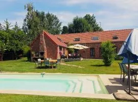 La Vendegeoise - Gîte chaleureux 10P chez l'habitant - Jardin et NOUVELLE PISCINE EXT CHAUFFEE