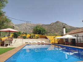 Alojamientos Rurales Balcón de Mágina, hotel Huelmában