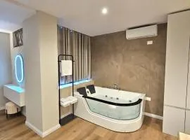 Jacuzzi Apartment Tirana Center