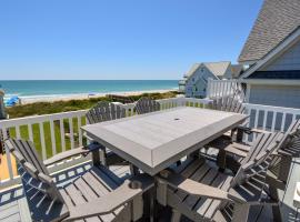 Footprints, hotel in North Topsail Beach