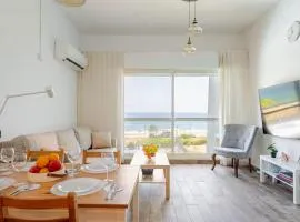 GW212 Gugel Waves Amazing Seaview Pool Apartments