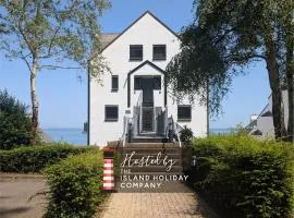 19 Seaview Bay - Charming Seafront Apartment on the Isle of Wight