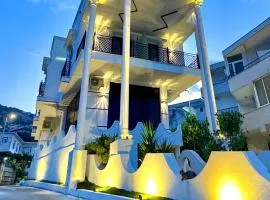 Martin Luxury Hotel