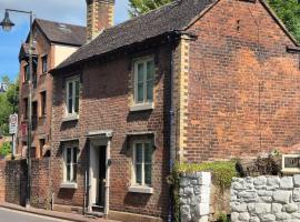 18 The Wharfage，位于特尔福德的酒店