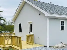 Hunt Acres Grey Cottage