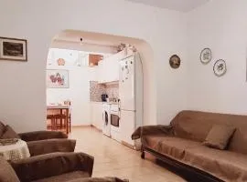 Vangelos apartment