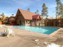 Trails End 102 by Ski Country Resorts