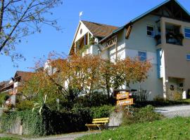 Ferienappartements-ferienwohnung, hotel v destinaci Schramberg