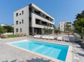 Villa SHARK 2 with a pool