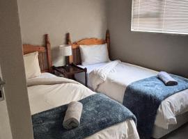 Searle Cottage, hotel in George