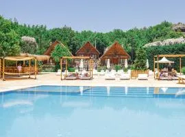 Wood Hills Hotel & Resort