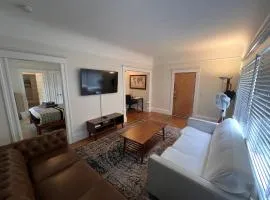 Spacious South Berkeley Apartment with Parking