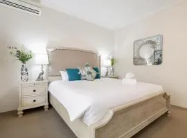 9-3 Glenelg Place Connolly A9 Elegant 3 bed apt in the heart of Connolly
