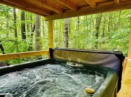 Laurelwood Luxury Cabin Hot Tub