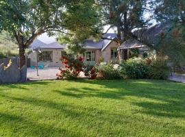 grange rénovée en gîte/maison/chalet, ξενοδοχείο σε Arreau