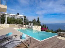 Apeiron Villas by PaxosRetreats