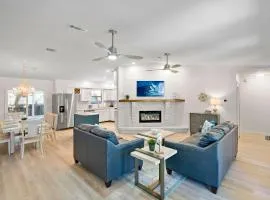3BR Family Getaway Steps to Sand & Sun