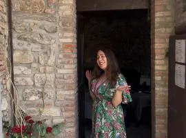 B&B La Corte and Home Restaurant - free parking - 10 minutes to the lake and centre