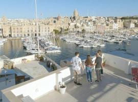 Senglea में, होटल Seaside Independent Townhouse with Lift & Free Parking