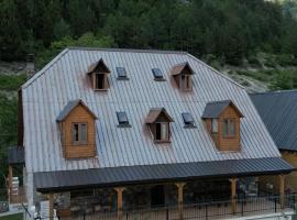 Lodge Martini Theth, хотел в Тет