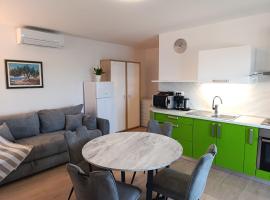 Apartments Valentina-B, hotel Ninben