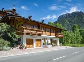 Ferienwohnungen Mitterer, hotel v destinaci Waidring